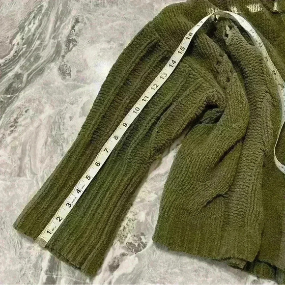 Moon & Madison  Women Pullover Chunky Sleeve Sweater Cropped Dark Green Small - Picture 5 of 9
